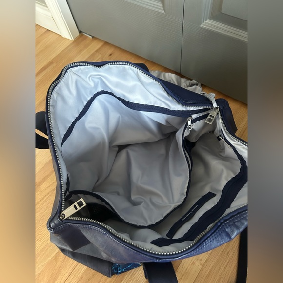 Lululemon Bag - Picture 9 of 10